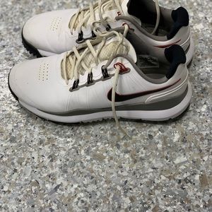 Nike tiger wood golf shoes